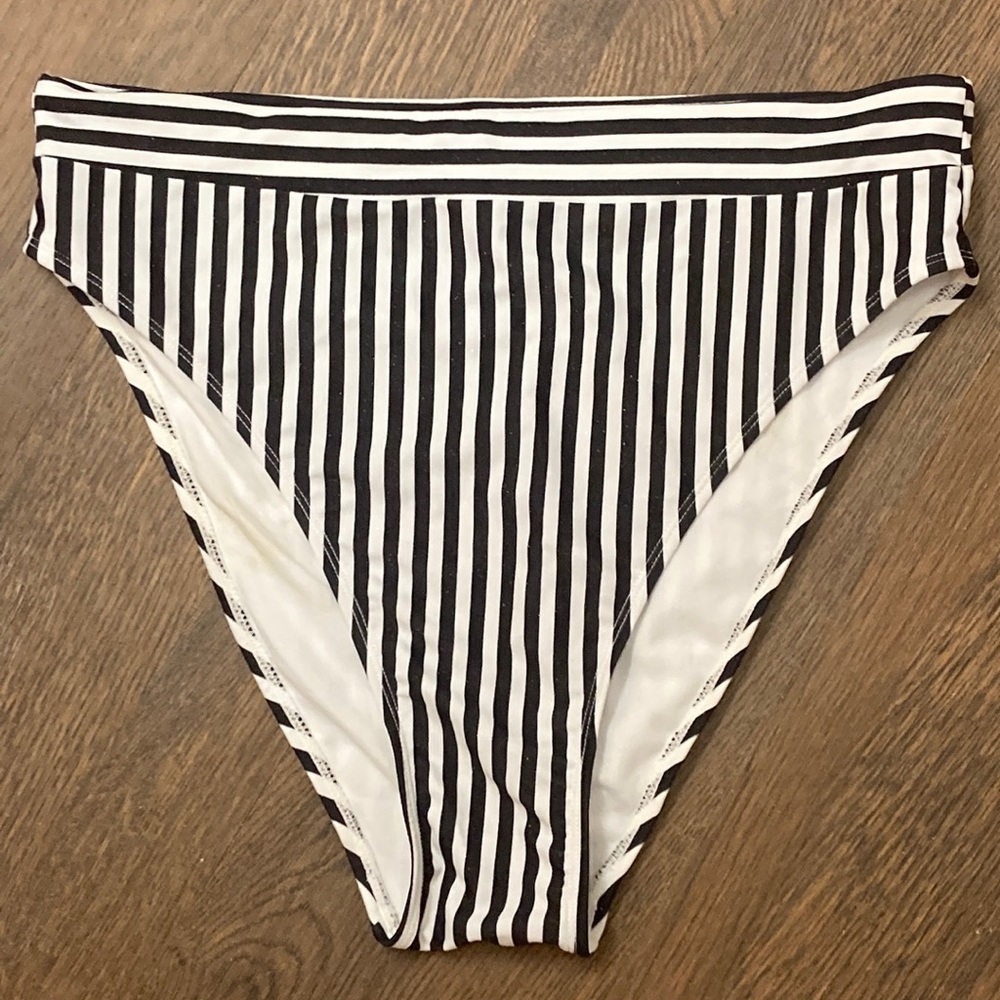 New Xhileration Hi Cut Swim Bottoms   Size XL